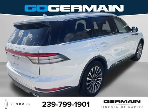 Used 2024 Lincoln Aviator 2WD w/ Premium Package image 7