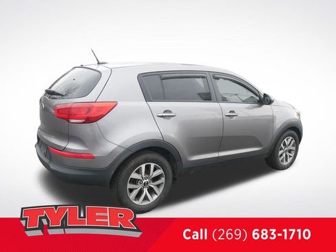 Used 2015 Kia Sportage LX image 8