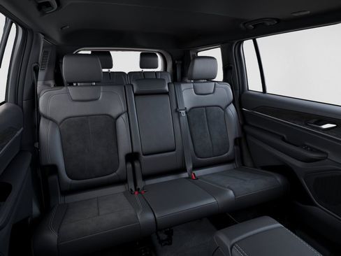 New 2026 Jeep Grand Cherokee L 4WD image 15