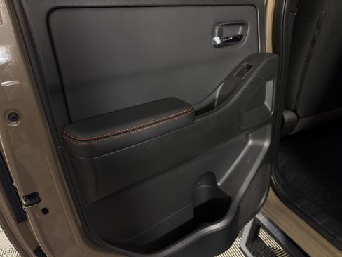 Used 2024 Nissan Frontier PRO-4X w/ Pro Convenience Package image 28