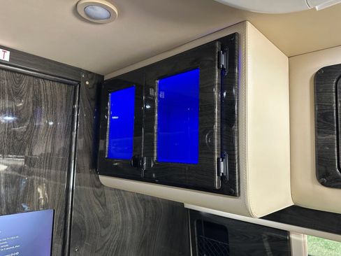 Used 2022 Mercedes-Benz Sprinter 3500 image 40