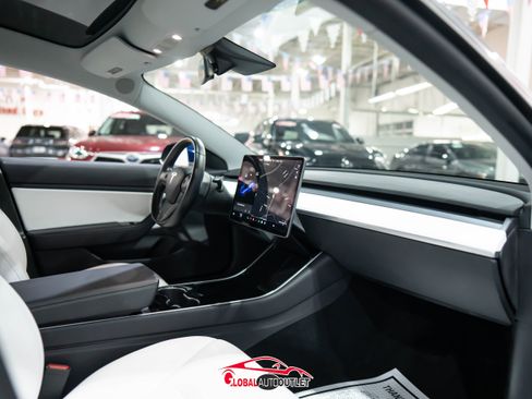 Used 2019 Tesla Model 3 Long Range image 15