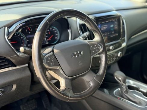 Certified 2022 Chevrolet Traverse LT w/ Midnight/Sport Edition image 8