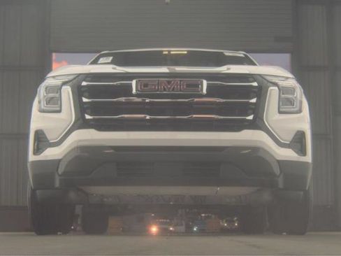Used 2026 GMC Terrain Elevation FWD image 3