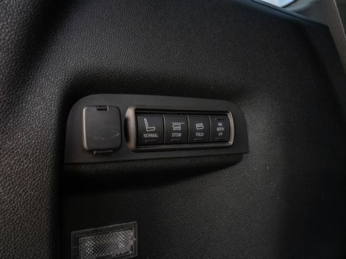 Used 2018 Ford Explorer Limited image 18