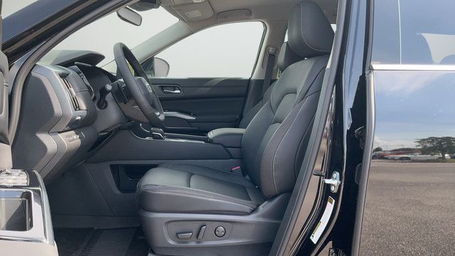 New 2026 Nissan Pathfinder SL FWD image 18