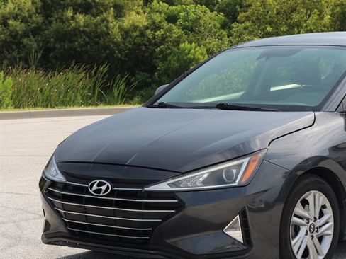 Used 2020 Hyundai Elantra SEL FWD image 2