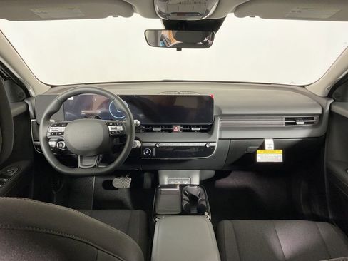 New 2025 Hyundai Ioniq 5 SE image 21