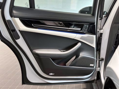 New 2026 Porsche Panamera 4 image 13