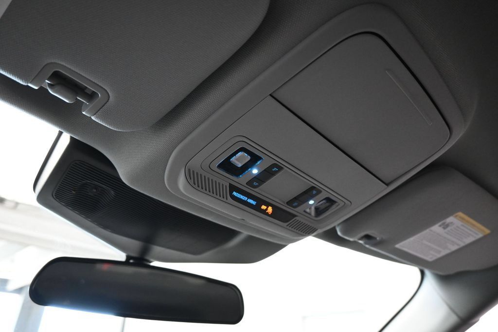 Used 2023 Ford Explorer XLT RWD image 22