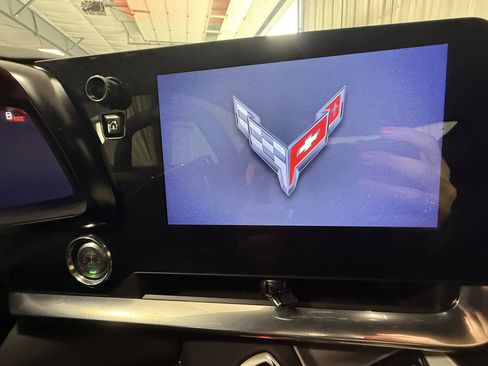 Used 2020 Chevrolet Corvette Stingray Preferred Cpe w/ 2LT Preferred Equipment Group RWD image 21