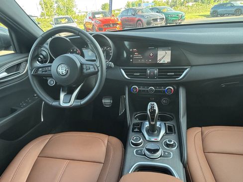 Certified 2023 Alfa Romeo Giulia Ti AWD/4WD image 19