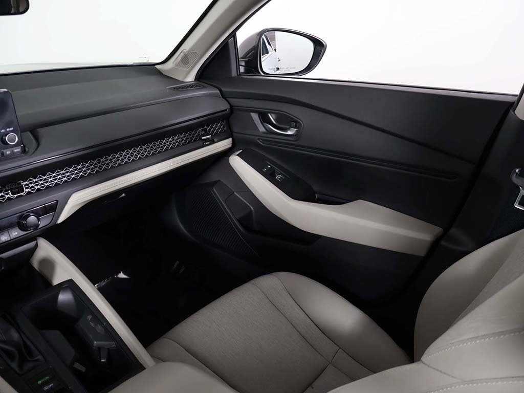 Used 2023 Honda Accord EX image 34