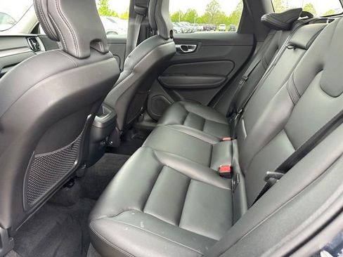 Used 2025 Volvo XC60 B5 Core AWD/4WD image 11
