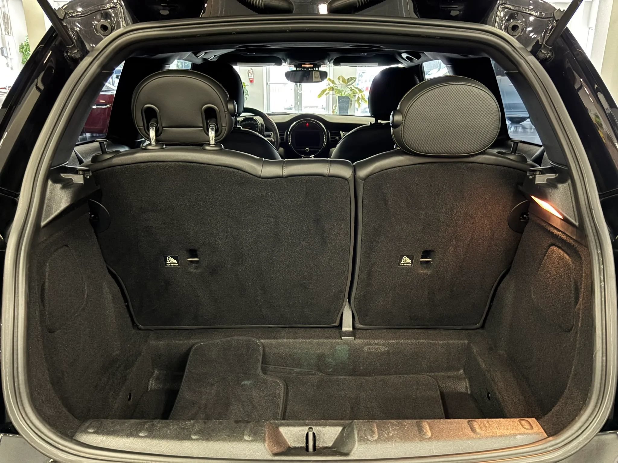 Used 2019 MINI Cooper 2-Door Hardtop w/ Premium Package FWD image 35