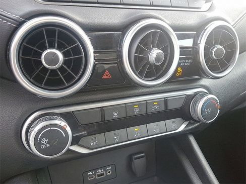 Used 2022 Nissan Sentra SV image 16