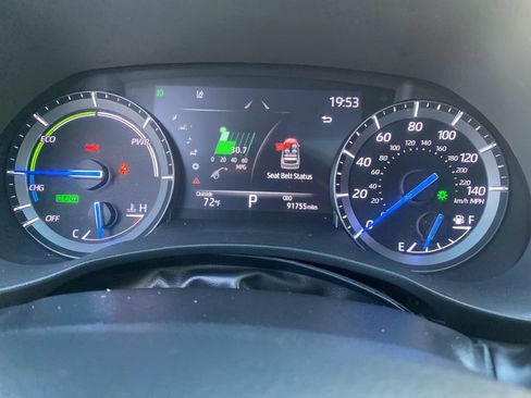 Used 2021 Toyota Highlander XLE FWD image 20