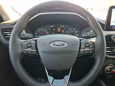 Used 2022 Ford Escape SEL image 19