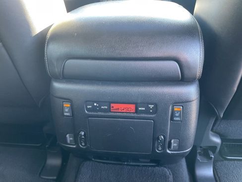 Used 2020 Nissan Armada Platinum w/ Captain's Chairs Package image 36