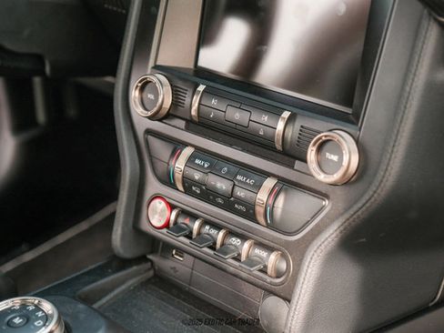 Used 2020 Ford Mustang Shelby GT500 w/ Carbon Fiber Track Pack image 40