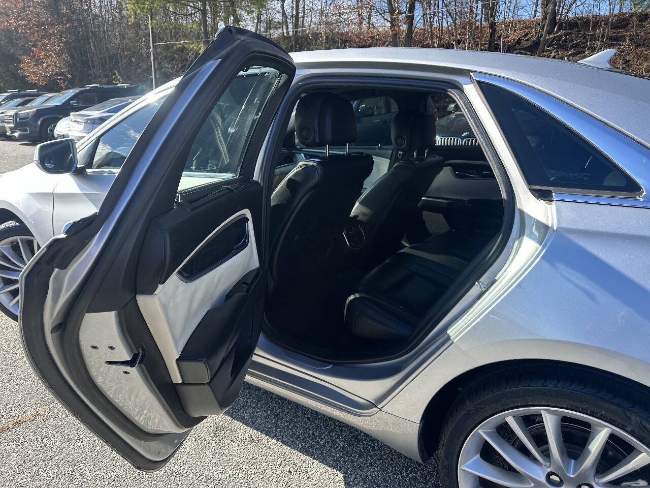 Used 2013 Cadillac XTS Platinum AWD/4WD image 11