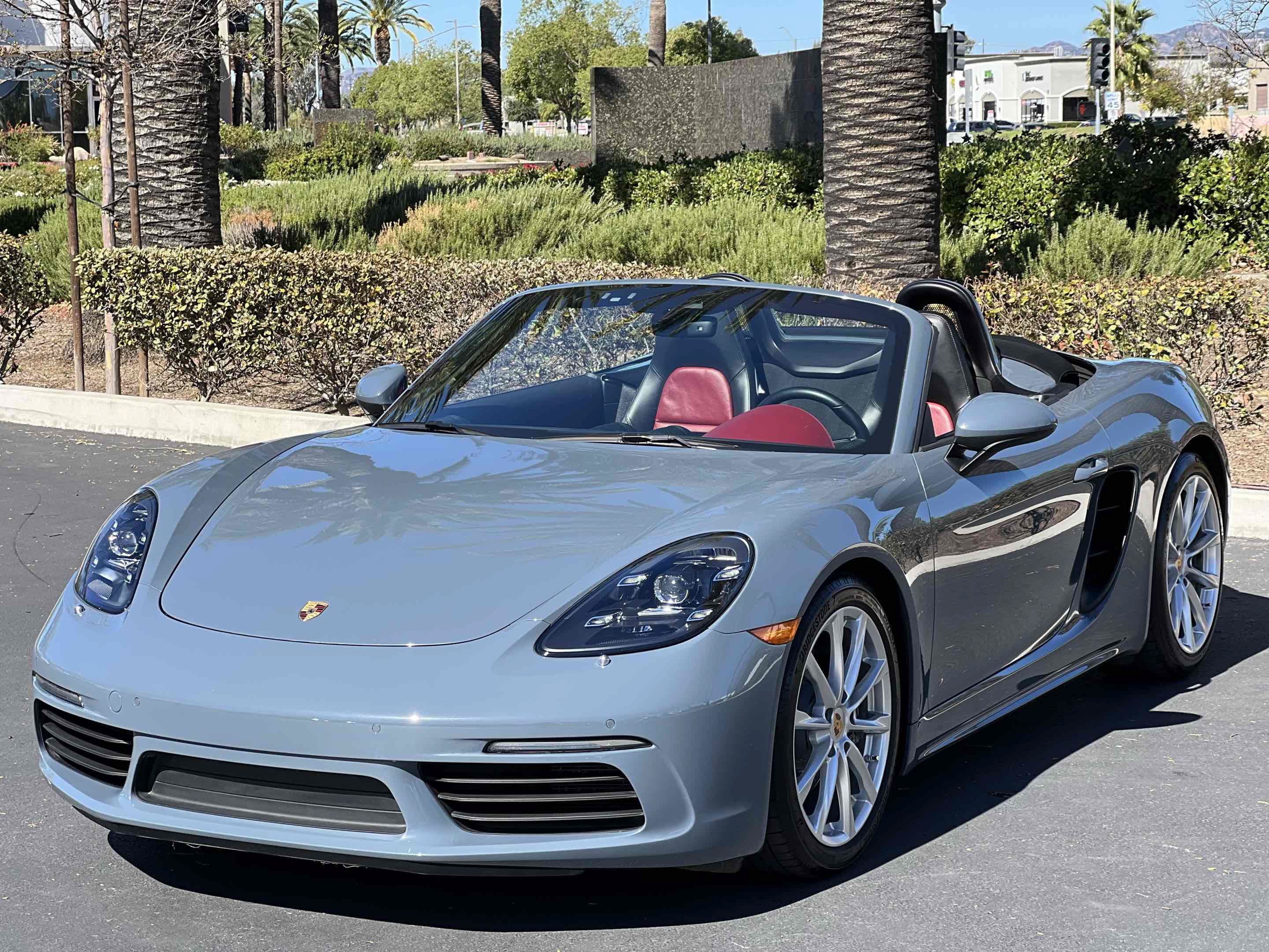 Used 2017 Porsche 718 Boxster RWD image 5