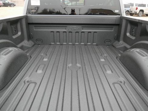 New 2026 Ford F250 Lariat w/ Black Appearance Package image 6