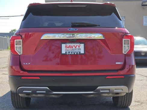 Used 2020 Ford Explorer XLT w/ Equipment Group 202A AWD/4WD image 15