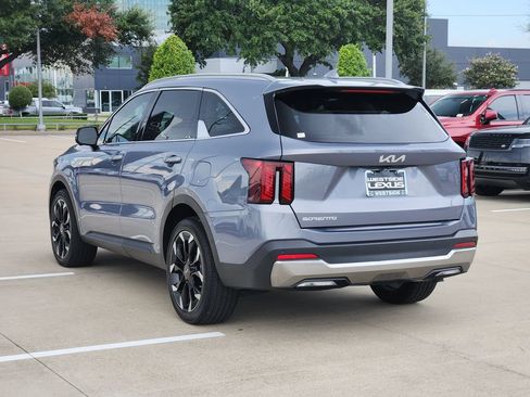 Used 2024 Kia Sorento SX FWD image 5