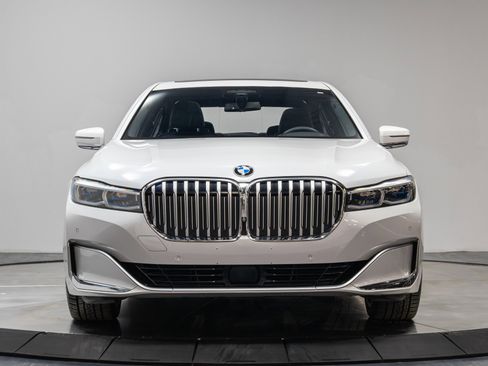 Used 2020 BMW 750i xDrive image 46
