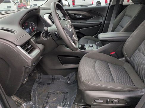 Used 2024 GMC Terrain SLE w/ Driver Convenience Package image 12