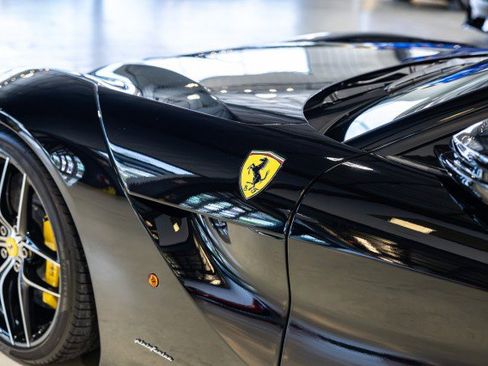 Used 2015 Ferrari F12 Berlinetta RWD image 15