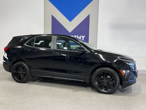 Used 2024 Chevrolet Equinox LS w/ Midnight Edition FWD image 3