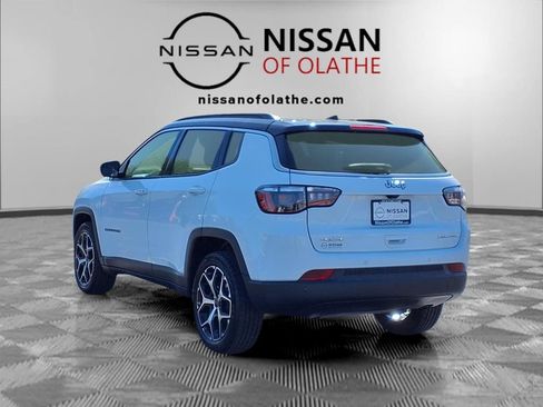 Used 2025 Jeep Compass Limited AWD/4WD image 3