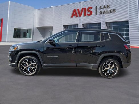 Used 2025 Jeep Compass Limited image 2
