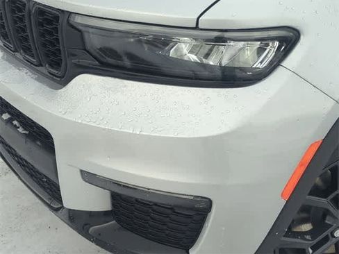 New 2025 Jeep Grand Cherokee L Limited image 11