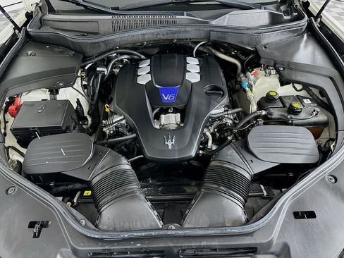 Used 2019 Maserati Levante S GranLusso AWD/4WD image 31