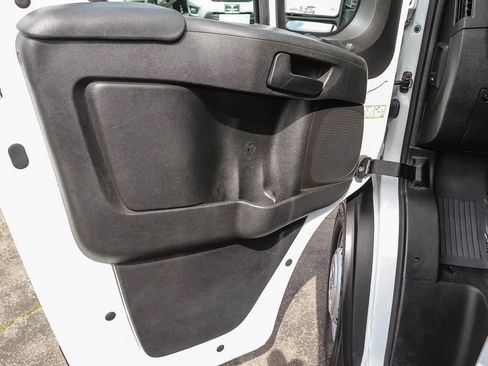 Used 2025 RAM ProMaster 2500 w/ Convenience Group FWD image 19