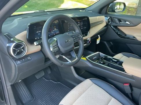 New 2026 Chevrolet Equinox ACTIV w/ Convenience Package III AWD/4WD image 17