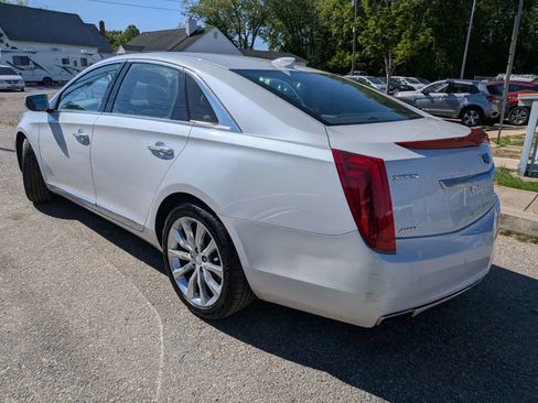 Used 2017 Cadillac XTS Luxury w/ Driver Awareness Package AWD/4WD image 4