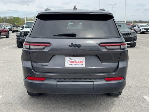 Used 2023 Jeep Grand Cherokee L Laredo AWD/4WD image 4