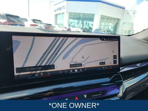 Used 2024 BMW i5 eDrive40i image 3