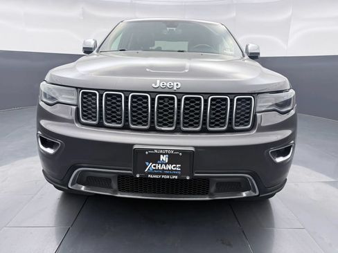 Used 2019 Jeep Grand Cherokee Limited w/ Luxury Group II AWD/4WD image 2