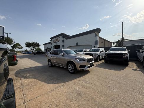 Used 2023 Volvo XC90 B5 Core AWD/4WD image 50