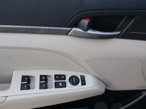 Used 2018 Hyundai Elantra Value Edition image 9