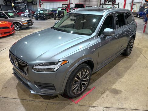 Used 2020 Volvo XC90 T5 Momentum w/ Protection Package Premier image 15