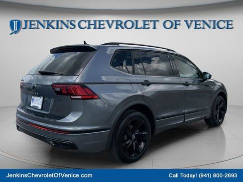 Used 2023 Volkswagen Tiguan SE R-Line FWD image 5