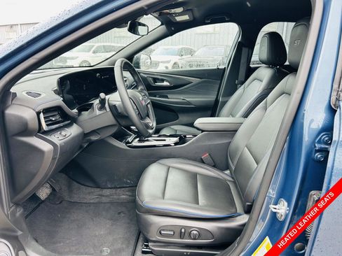 Used 2025 Buick Envista Sport Touring w/ Convenience I Package image 3