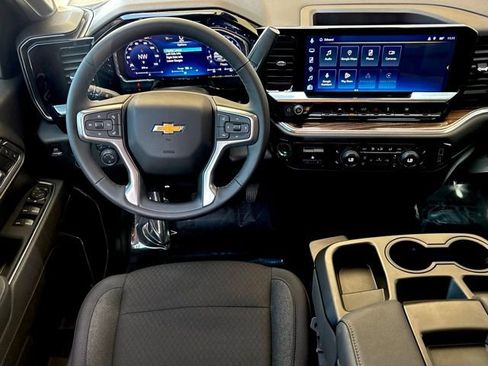 Used 2026 Chevrolet Silverado 1500 LT w/ Protection Package RWD image 18