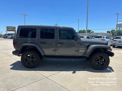 Used 2020 Jeep Wrangler Unlimited Sahara w/ Cold Weather Group AWD/4WD image 4